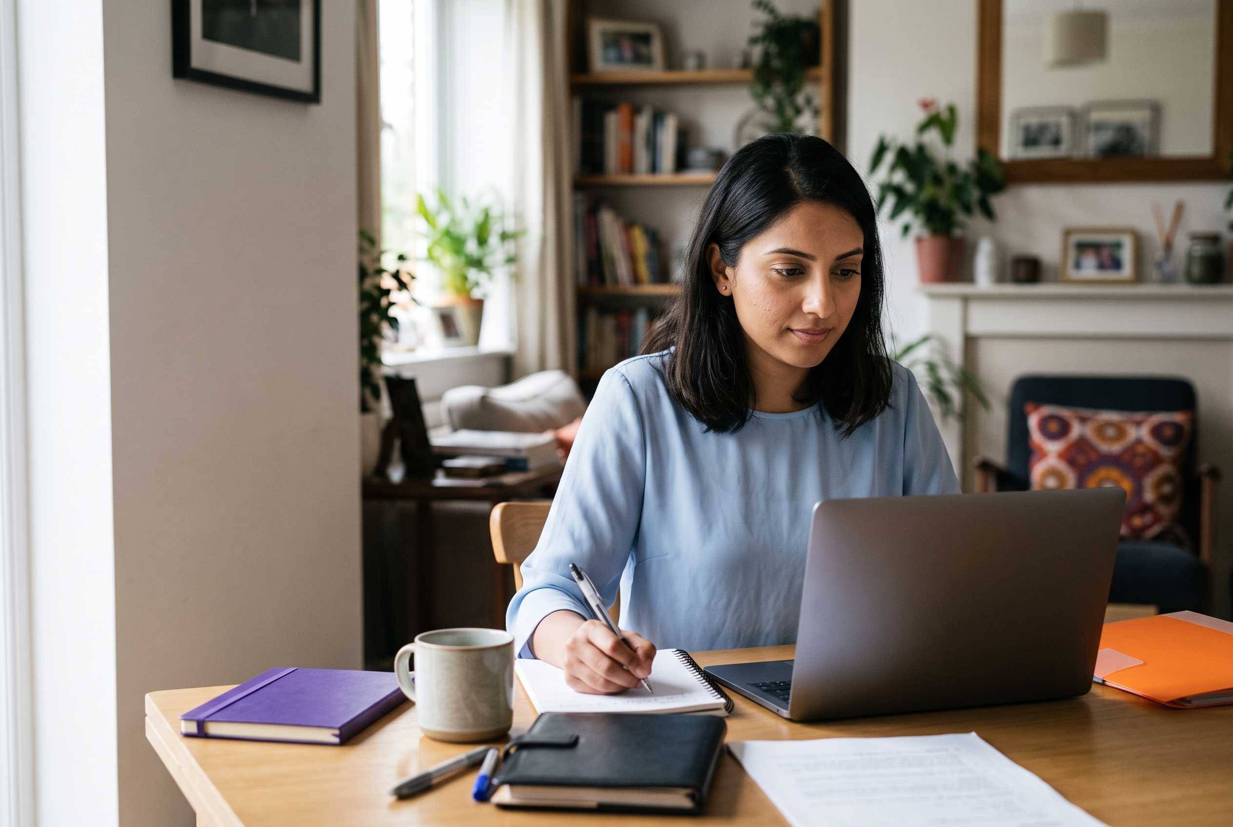 How to Enrol in an Accredited Level 2 Adult Care Course Online?