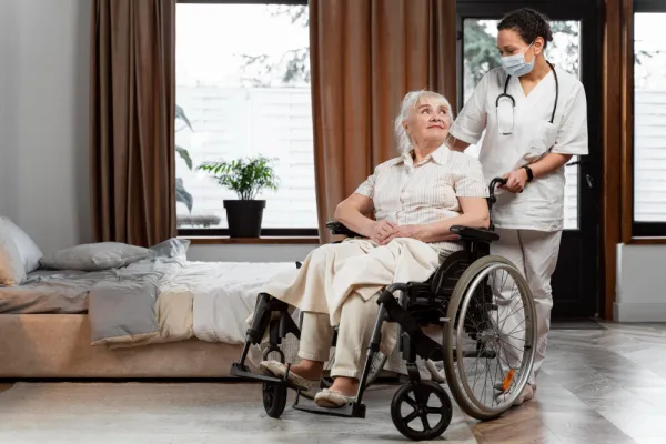 Level 5 Extended Diploma in Health and Social Care (QUALIFI)